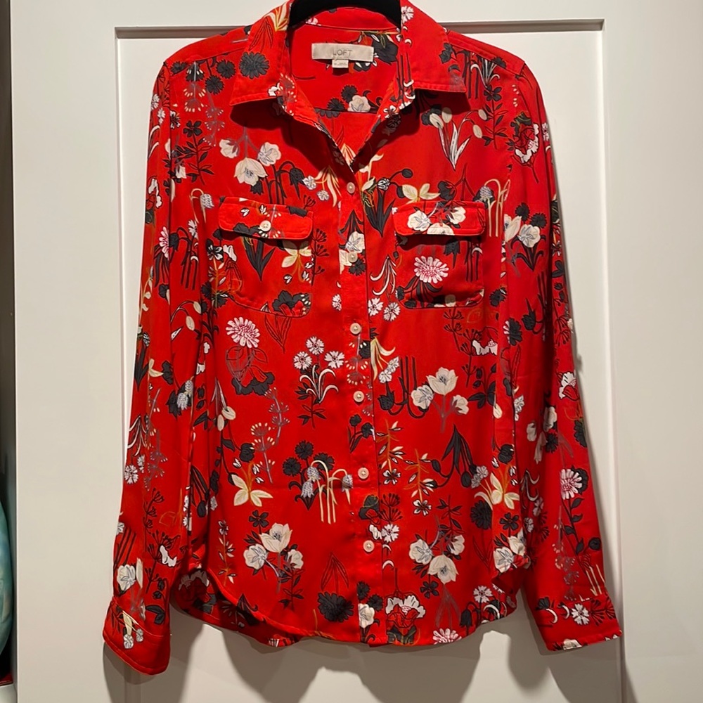 Cute red and floral long sleeved blouse, women’s size extra small from The Loft.